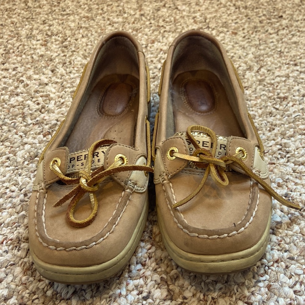Sperry size 5 shoes with gold sparkle accents - excellent condition